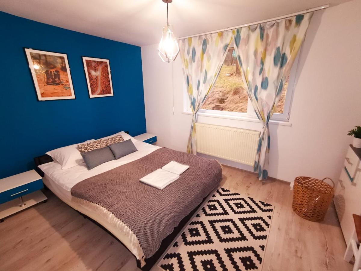 105500 Apartment บุชเตนี ภายนอก รูปภาพ